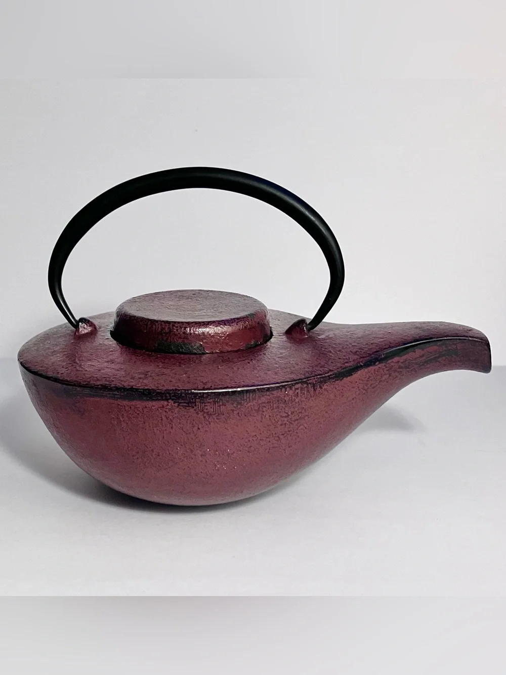 Nanbu Tekki HIKIFUNE TETSUBIN Cast Iron JAPANESE KETTLE / Orange-Red / SOME WEAR